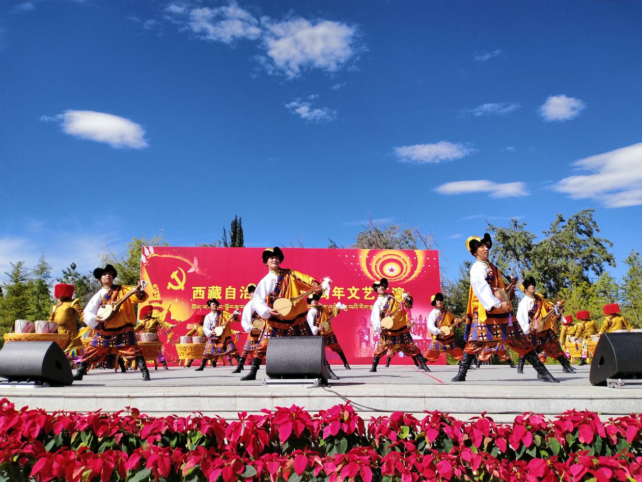 莫瑞英摄拉萨融媒讯(记者莫瑞英,仁青诺吾)29日上午,曲米路湿地公园